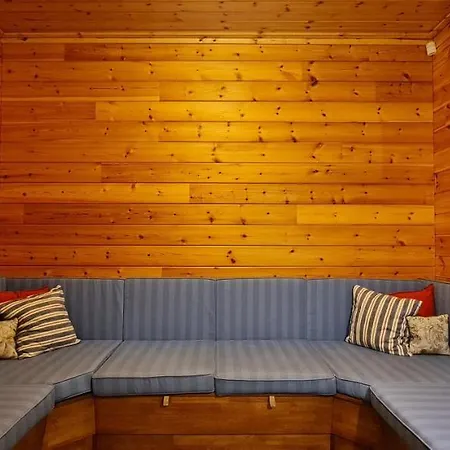 Appartamento Finska Roubenka Pro Hosty Pleteny Ujezd